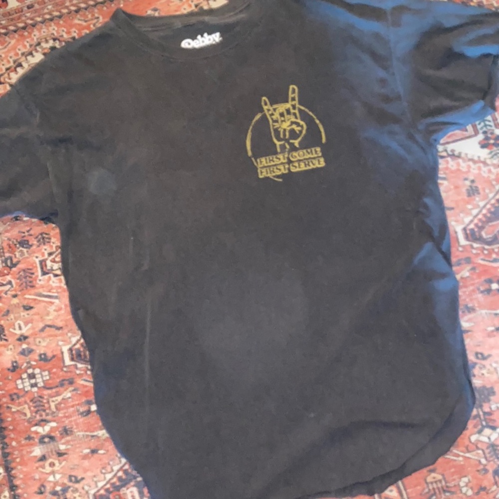 Pebby Forevee High Splits shirt